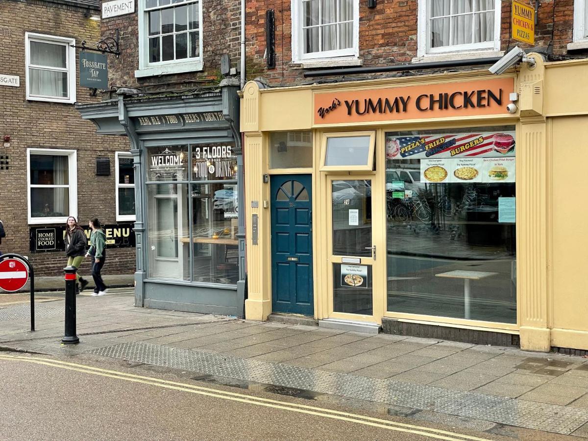 One Pavement At The Top Of The Shambles York Exterior foto